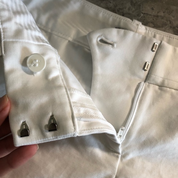 White shorts - Picture 3 of 5